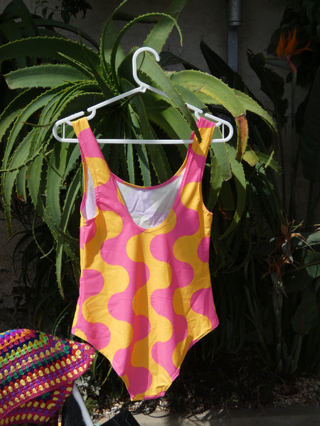 Wavy swimsuit Multiple sizes