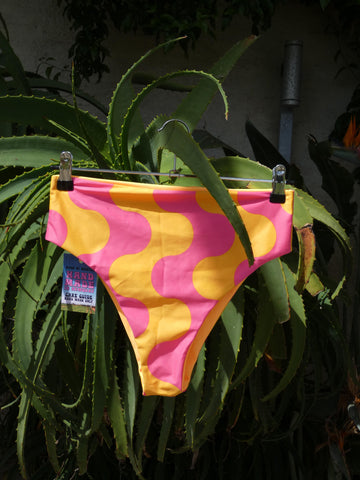 Reversible wavey bottoms (multiple sizes)